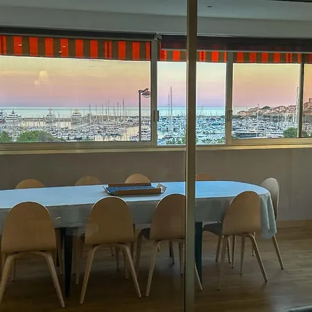 Apartment Rooftop, Sea View, Facing The Harbor, Near Center And *