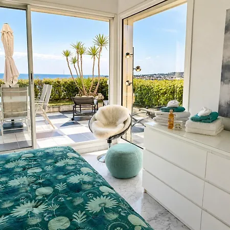 Penthouse - Panoramic Sea-view Rooftop, Port Vauban *