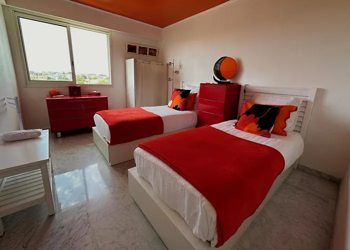 Rooftop Vue Face Port, Plages & Centre A Pied Antibes